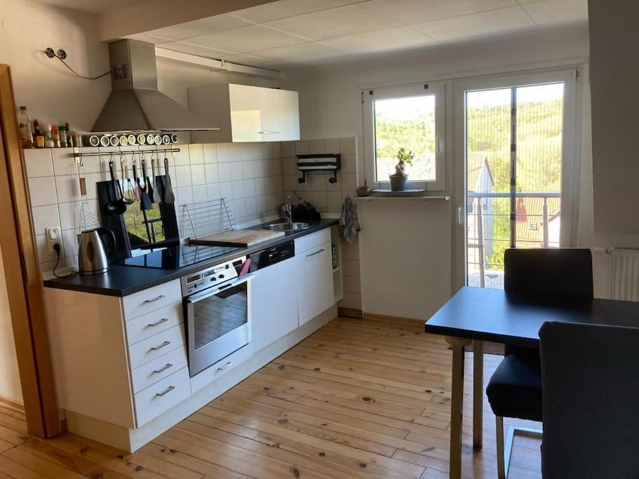 Sonnige Etagen-Wohnung, Alleinige Nutzung, Wasserbett Neunkirchen  Exterior photo