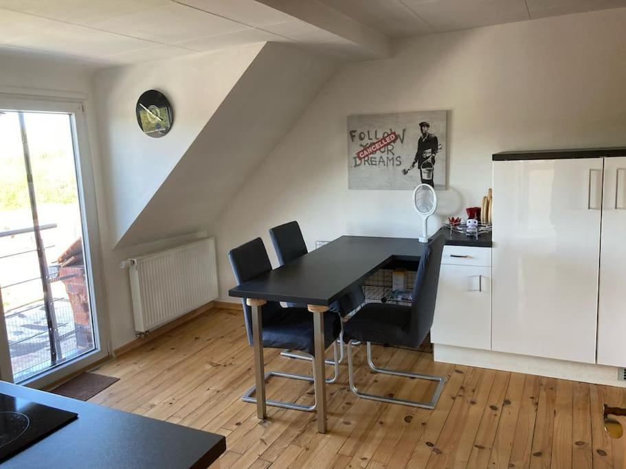 Sonnige Etagen-Wohnung, Alleinige Nutzung, Wasserbett Neunkirchen  Exterior photo