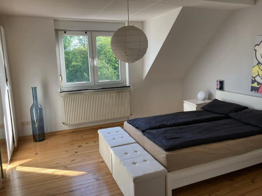 Sonnige Etagen-Wohnung, Alleinige Nutzung, Wasserbett Neunkirchen  Exterior photo